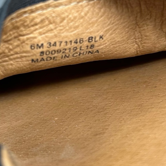 FRYE Melanie Black Italian Leather Distressed Flat Loafers Size 6M - Picture 12 of 12